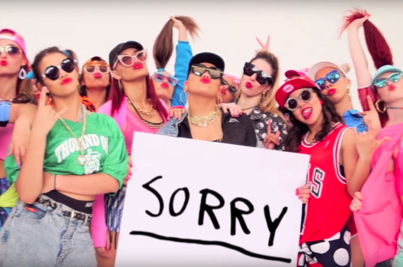 Justin Bieber - Sorry : Official Video And Lyrics