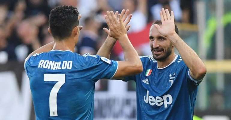 In Juventus' season-opening triumph against Sassuolo, Di Maria shines and Vlahovic makes money.